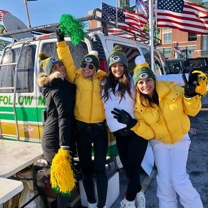 Perfect coat if your TEAM has yellow. #PACKERS #VIKINGS.